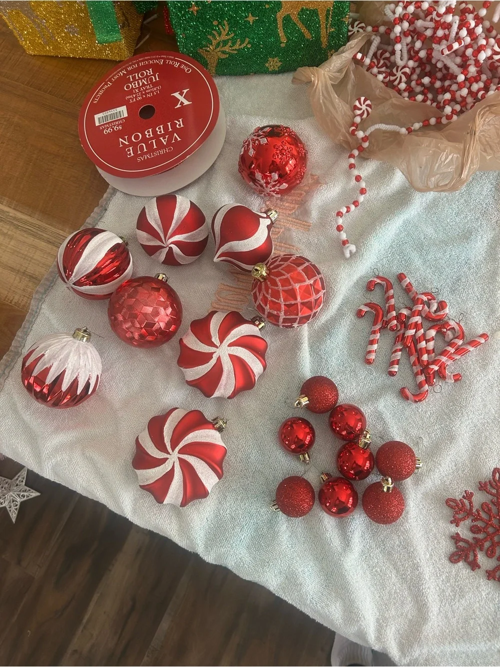 Christmas Decor Lot (read description)